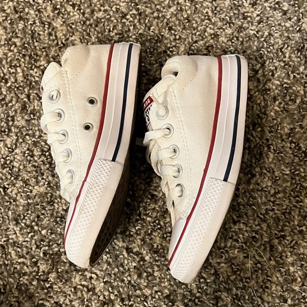 Converse Kids White Canvas Low-Top Sneakers with Red Trim